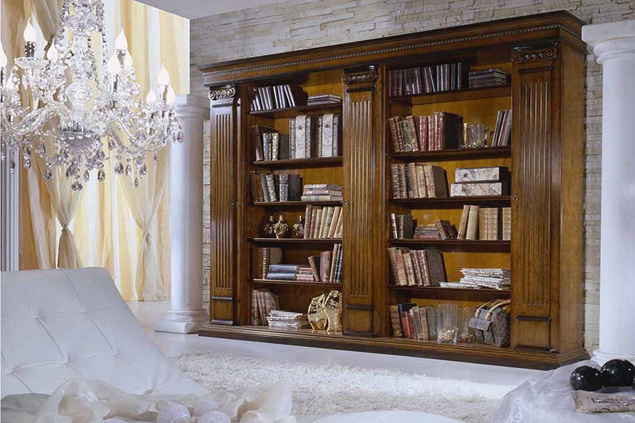 Librerie classiche in legno su misura